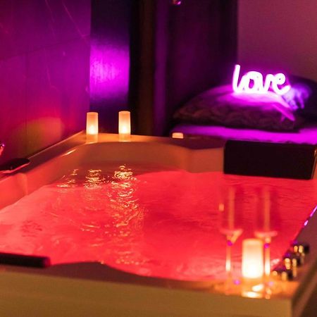 * Spa & Detente # Suite Privee # Tours # Netflix * エクステリア 写真