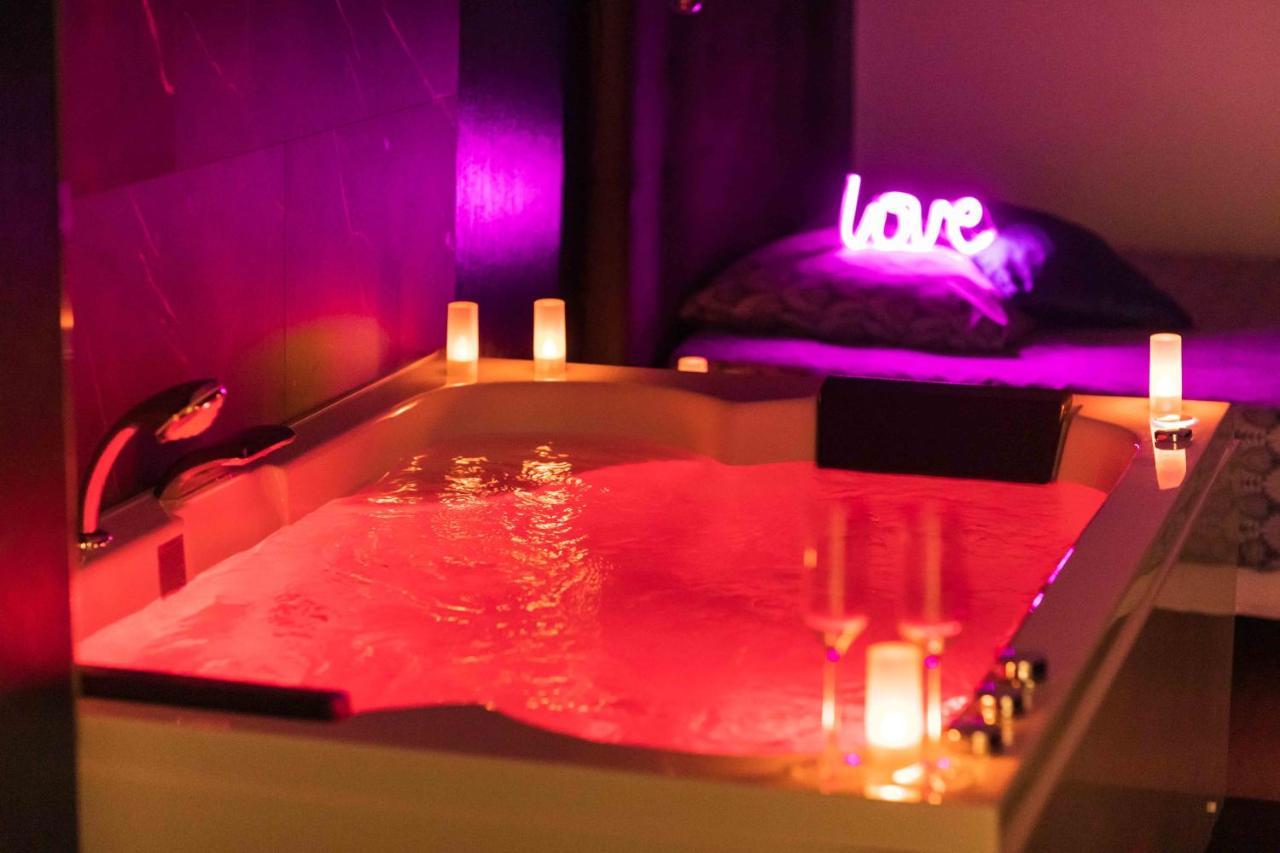 * Spa & Detente # Suite Privee # Tours # Netflix * エクステリア 写真