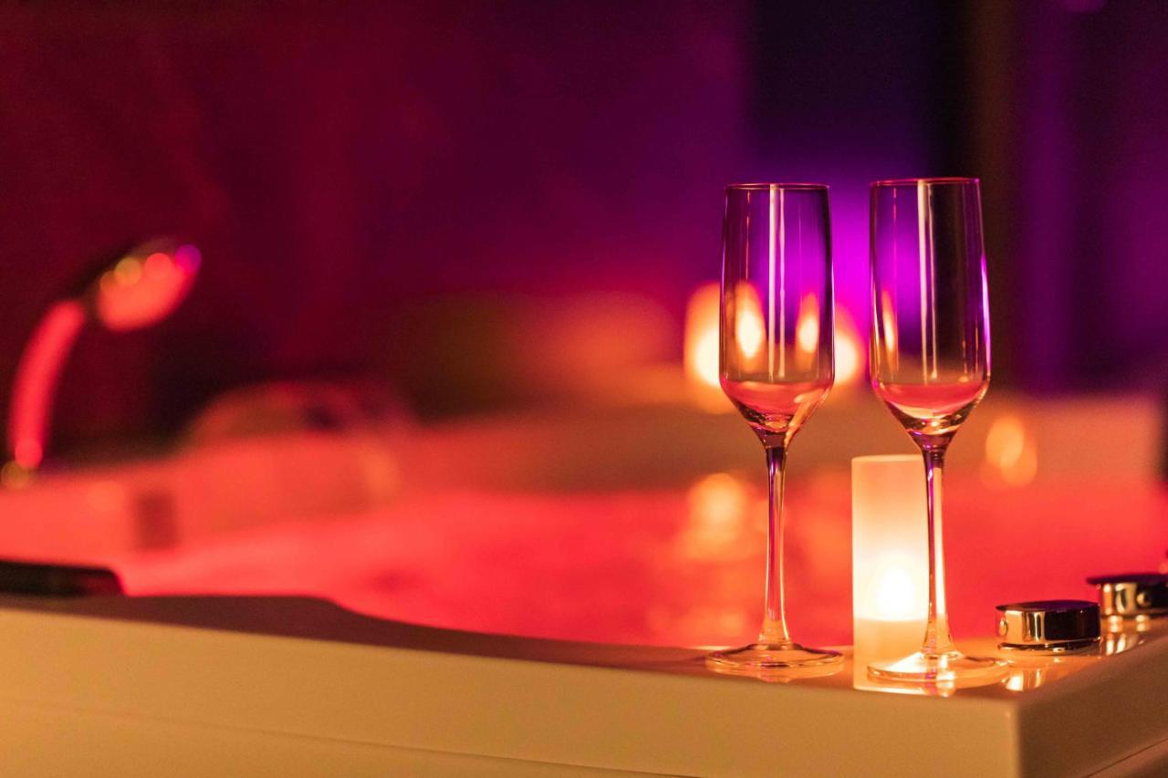 * Spa & Detente # Suite Privee # Tours # Netflix * エクステリア 写真