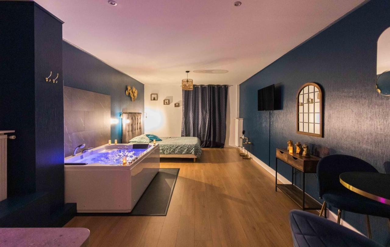 * Spa & Detente # Suite Privee # Tours # Netflix * エクステリア 写真